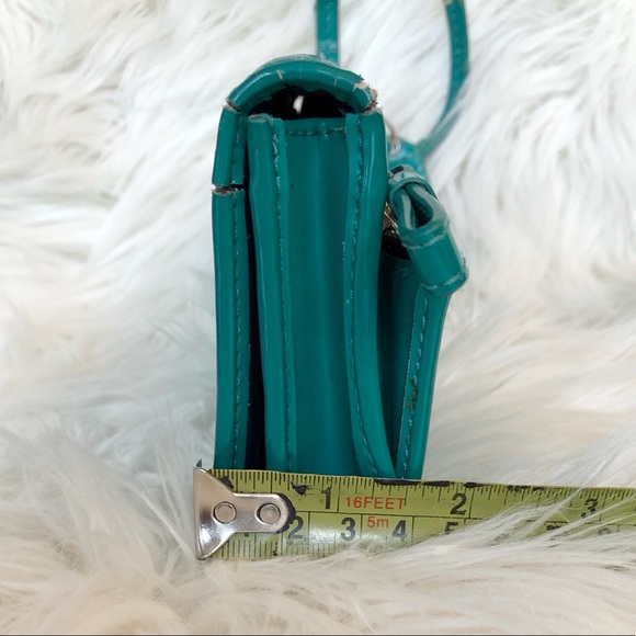 Coach Wristlet, green patent, FUC - Picture 13 of 13